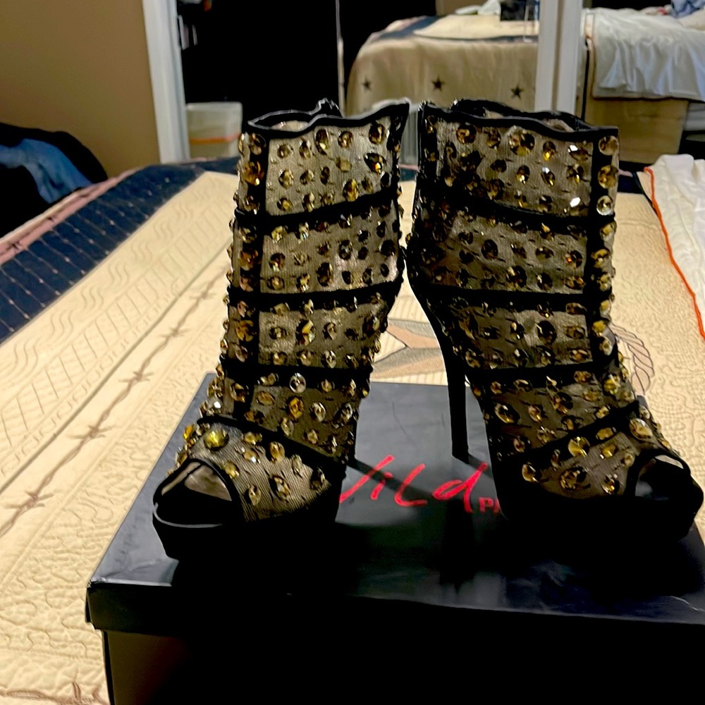 Black high heel Bootie